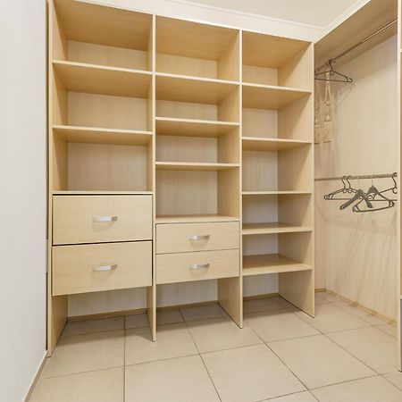 אודסה Deribasivska Cozy 4-Room Apartment מראה חיצוני תמונה